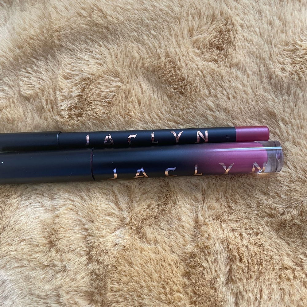 Cosmetics - Picture 10 of 15